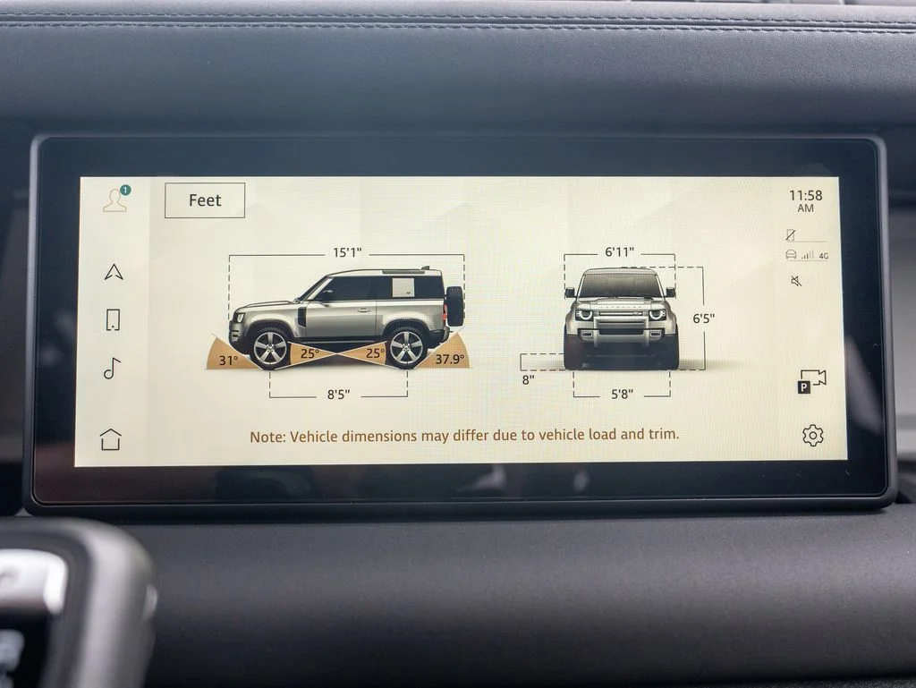 Used 2024  Land Rover S image 27