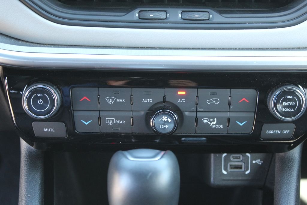 Used 2025 Red Jeep Limited image 22