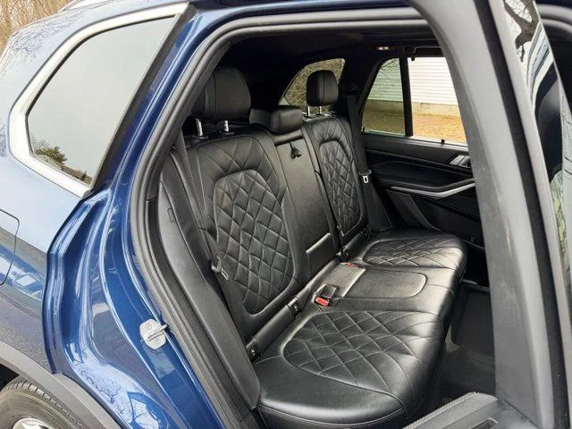 Used 2023 Blue BMW xDrive40i image 14