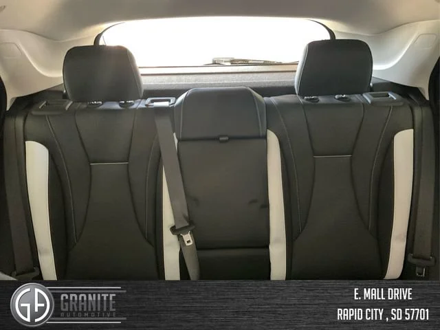 2025 Buick Envision Sport Touring - Photo 16