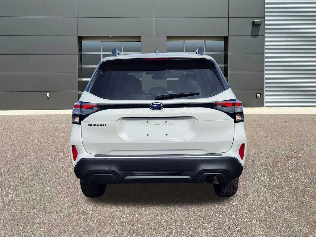 New 2026 CRYSTAL WHITE PEARL Subaru Premium image 4