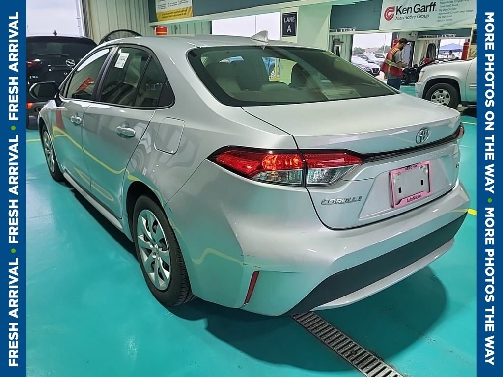 Used 2022 Silver Toyota LE image 4