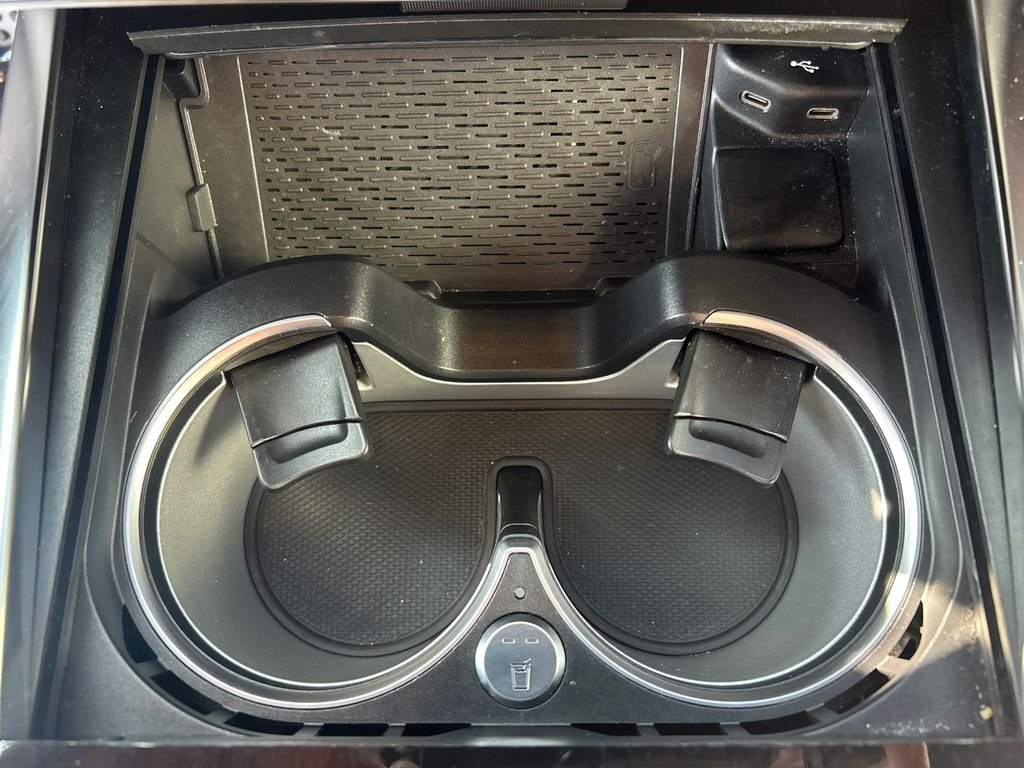 Certified Used 2025  Mercedes-Benz G 550 image 21
