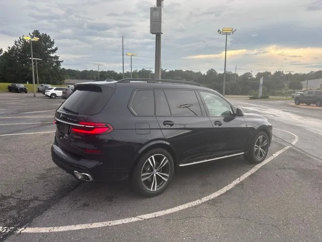 Used 2023 Black BMW xDrive40i image 3