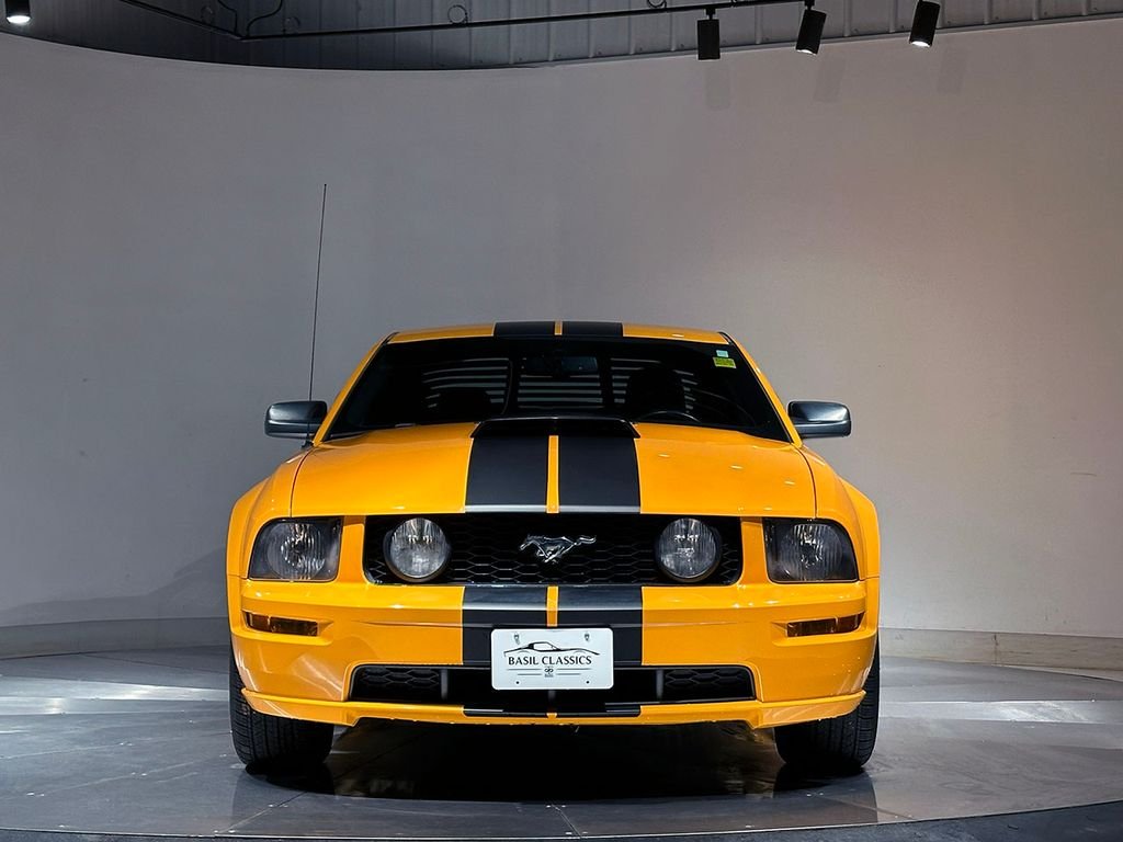 Used 2007 Orange Ford  image 3