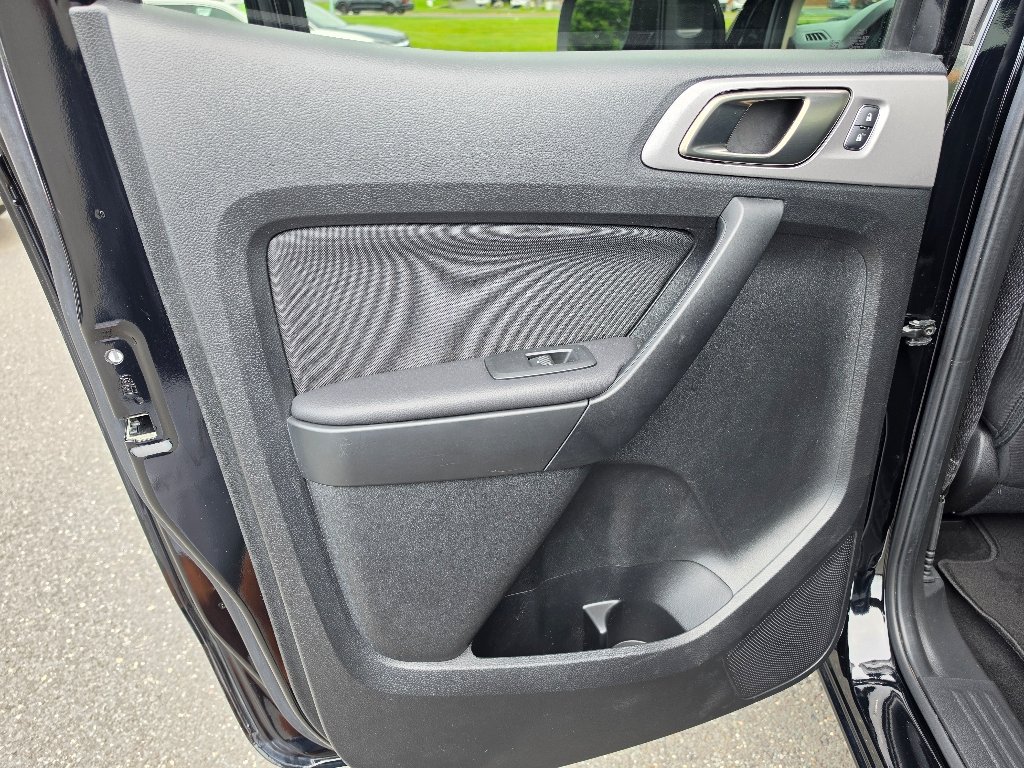 Used 2023 Shadow Black Ford XLT image 33