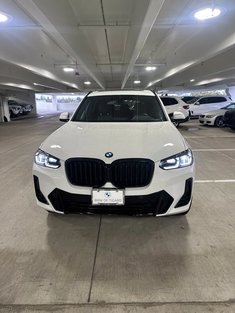 Used 2024 Alpine White BMW xDrive30i image 1