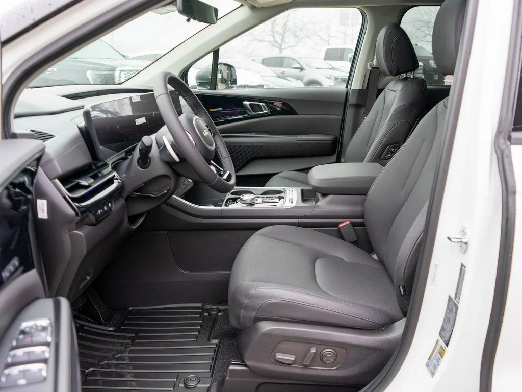 New 2026 Snow White Pearl Kia SX Prestige image 11