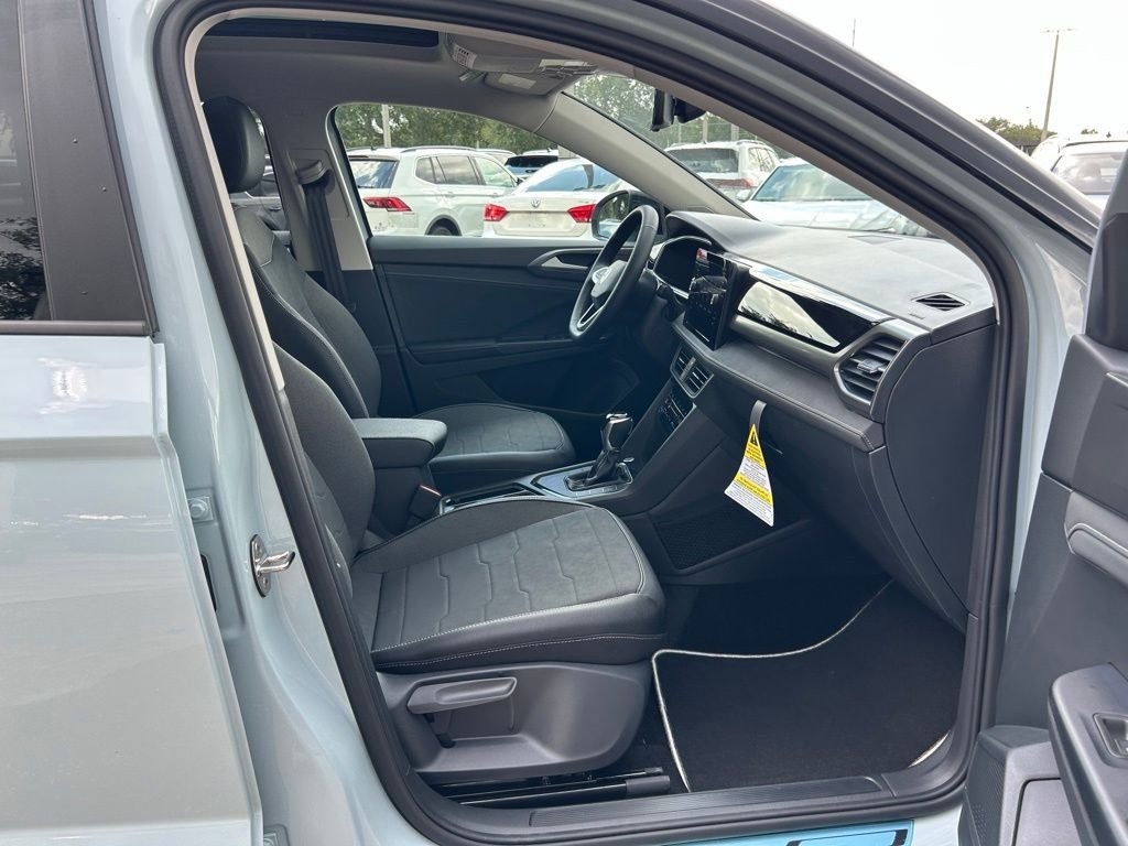 New 2026 Gray Volkswagen 1.5T SE Black image 38