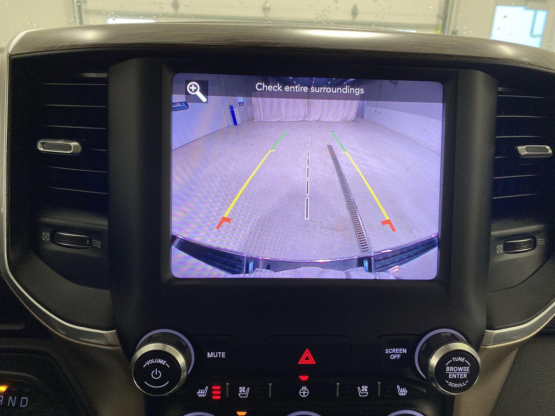 Used 2020 Granite Crystal Metallic Clearcoat  Ram Laramie image 14