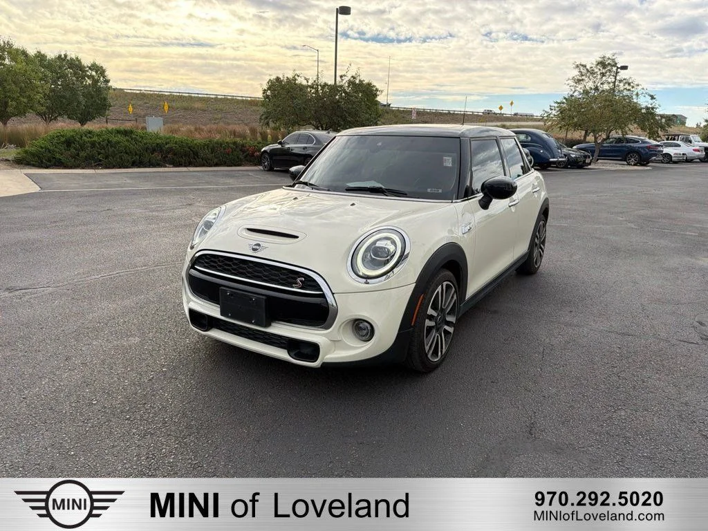 Used 2021 Pepper White MINI Cooper S image 1