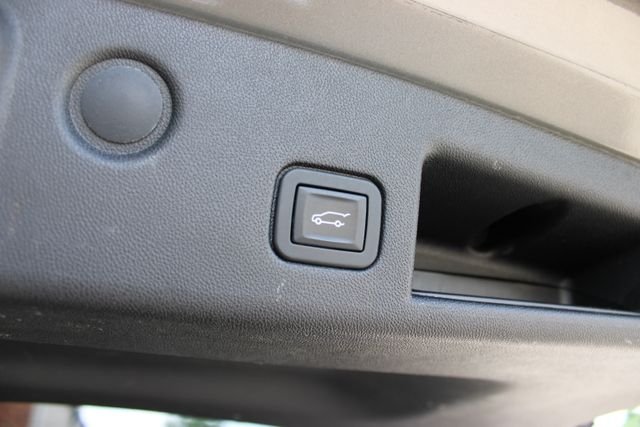 Used 2018 Gray Chevrolet Premier image 37