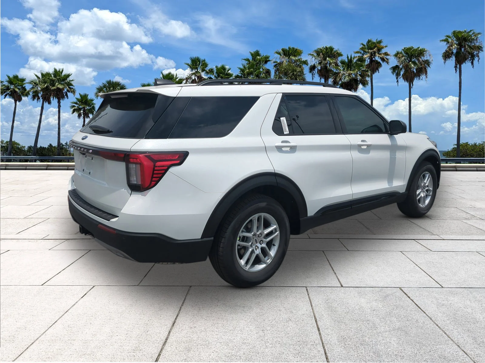 New 2026 Star White Metallic Tri-Coat Ford Active image 7