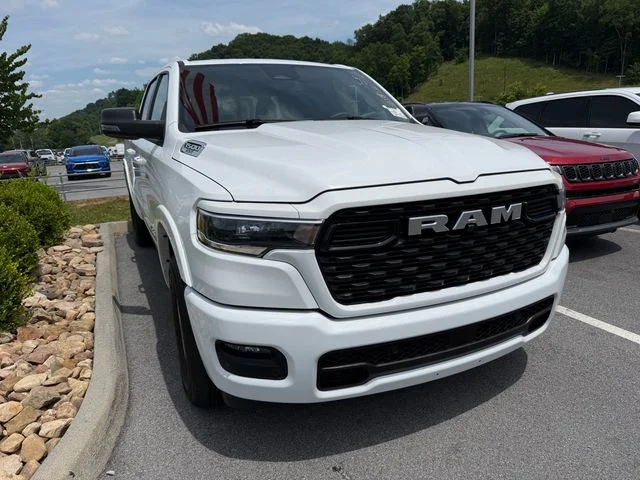 Used 2025 White Ram Big Horn/Lone Star image 14