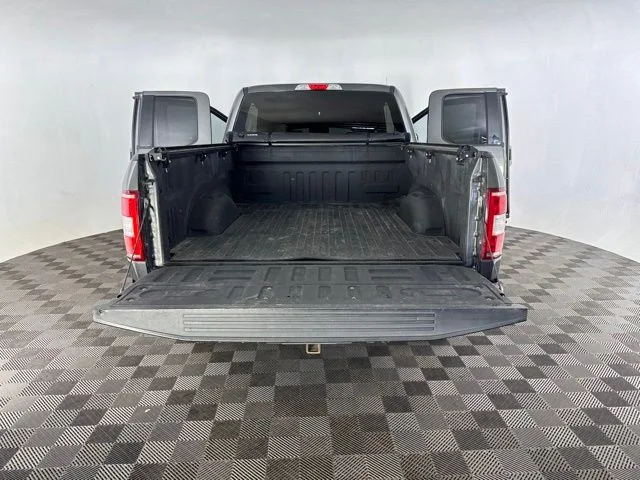 Used 2018 Gray Ford XLT image 18