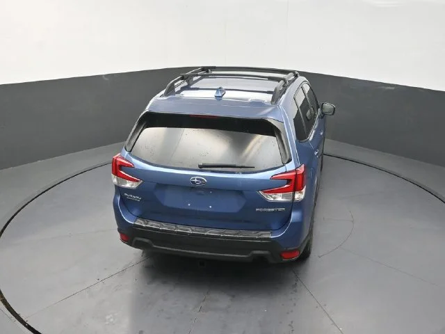 Used 2021 Blue Subaru Premium image 28