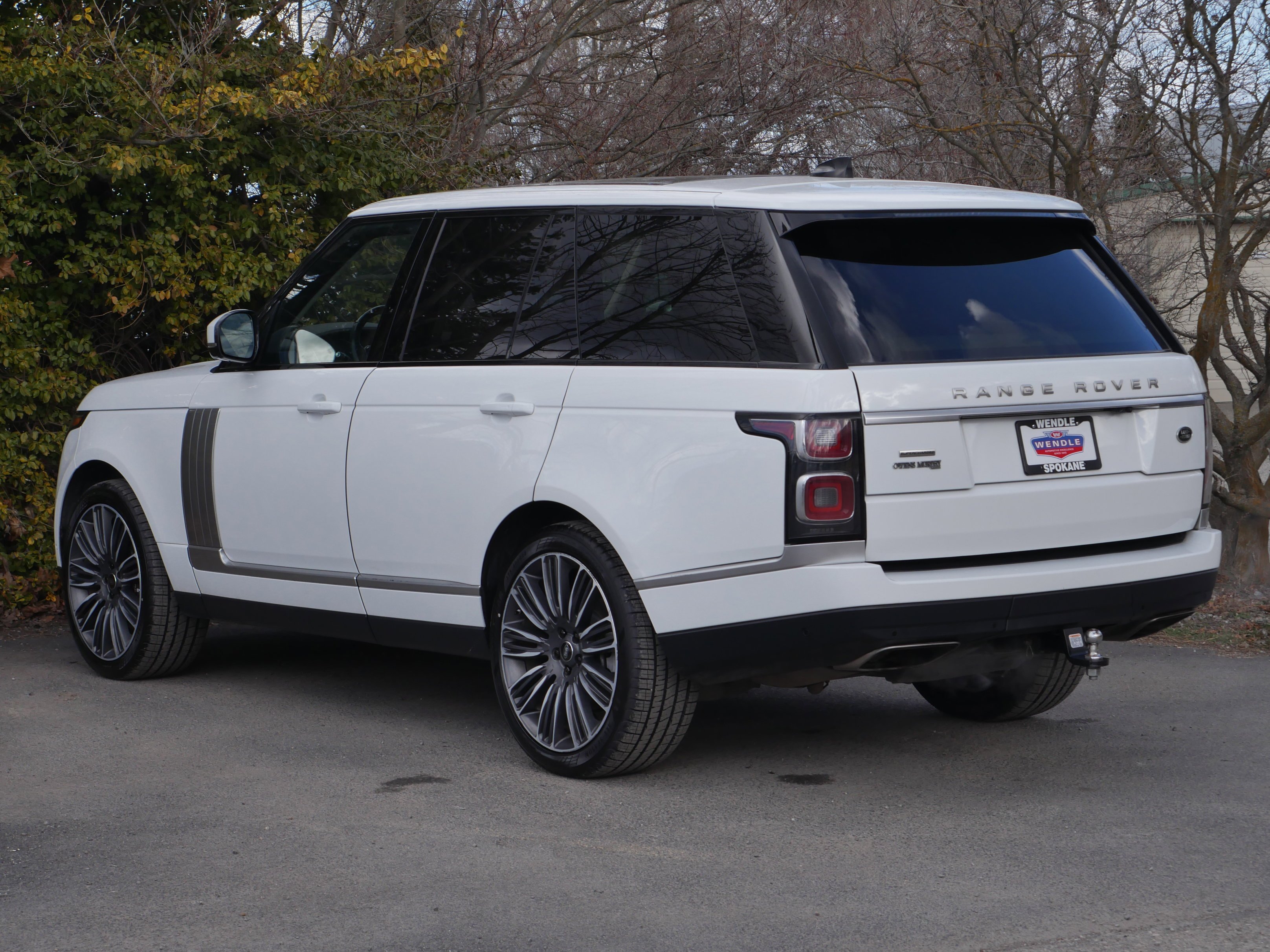 Used 2019 Fuji White Land Rover  image 22