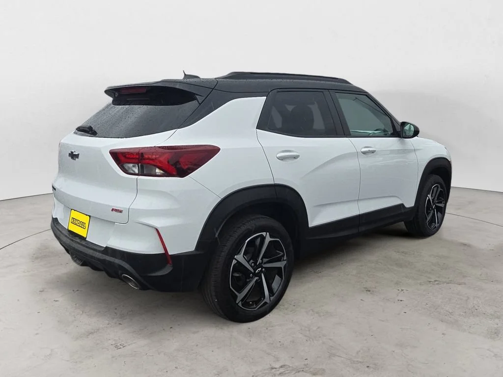 Used 2023 Summit White Chevrolet RS image 5