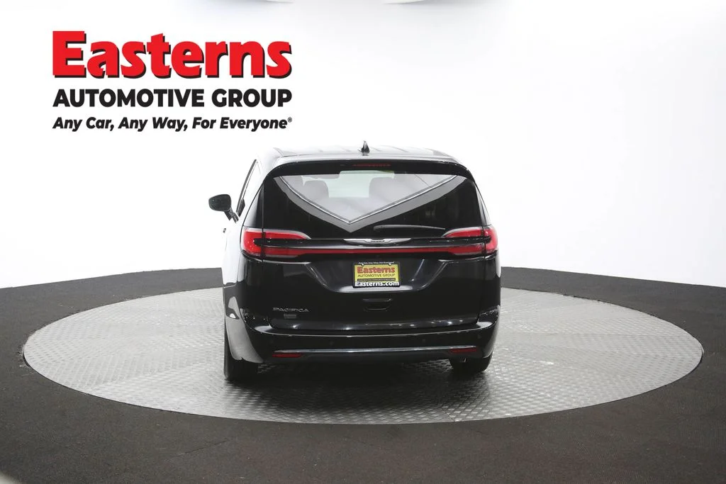 Used 2023 Black Chrysler Touring L image 37