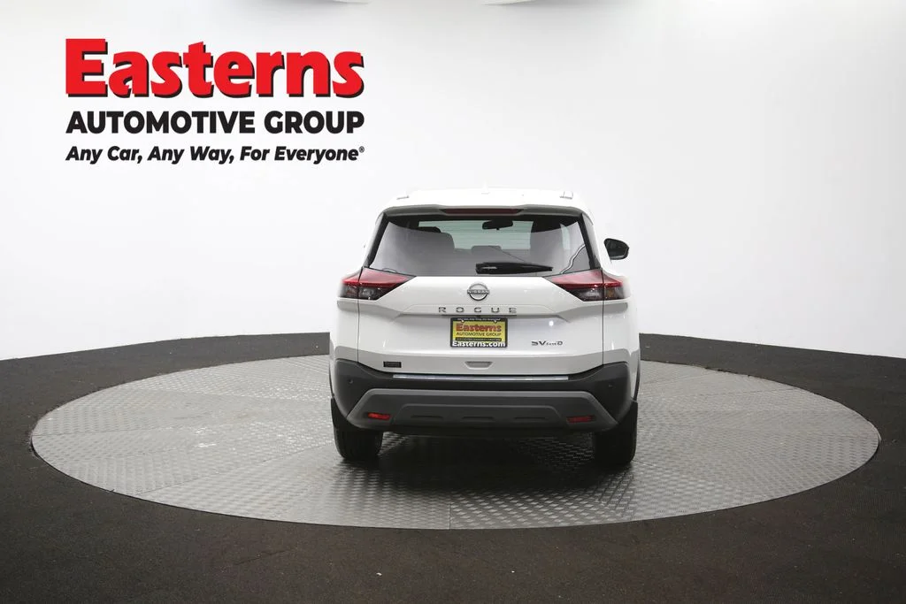 Used 2023 White Nissan SV image 37