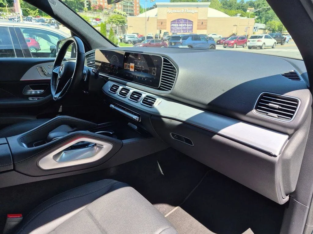 Used 2025 Gray Mercedes-Benz GLE 350 image 29