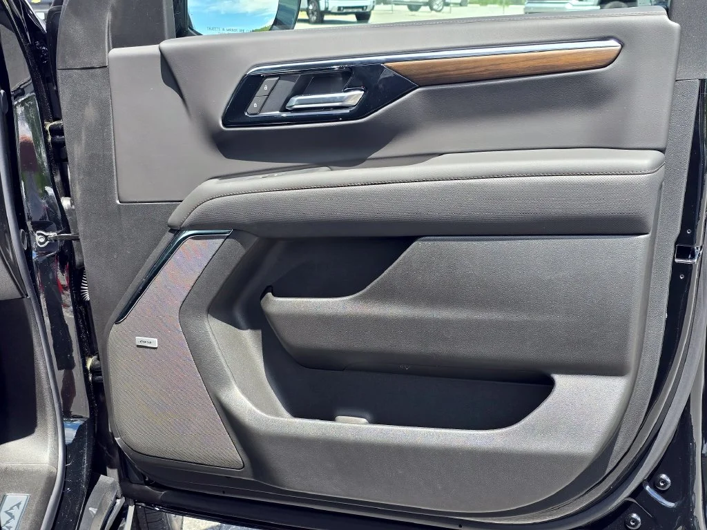 New 2026 Black Chevrolet High Country image 36