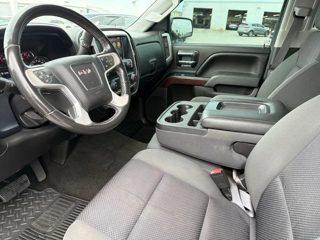 Used 2014 White GMC SLE image 17