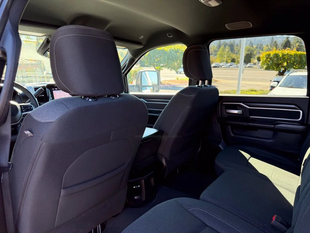 Used 2026 White Ram Big Horn image 32