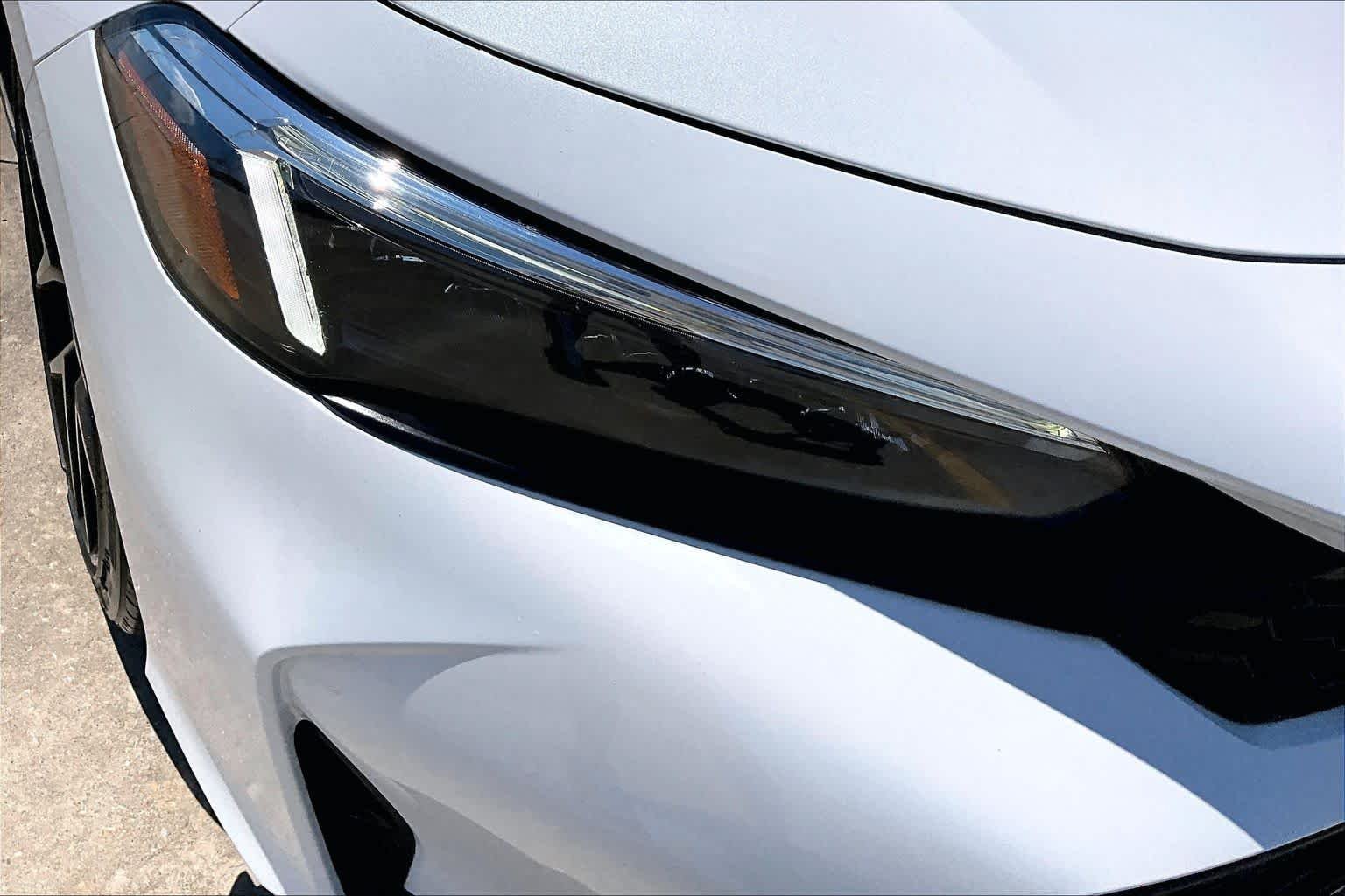 Used 2025 Platinum White Pearl Honda Sport image 26