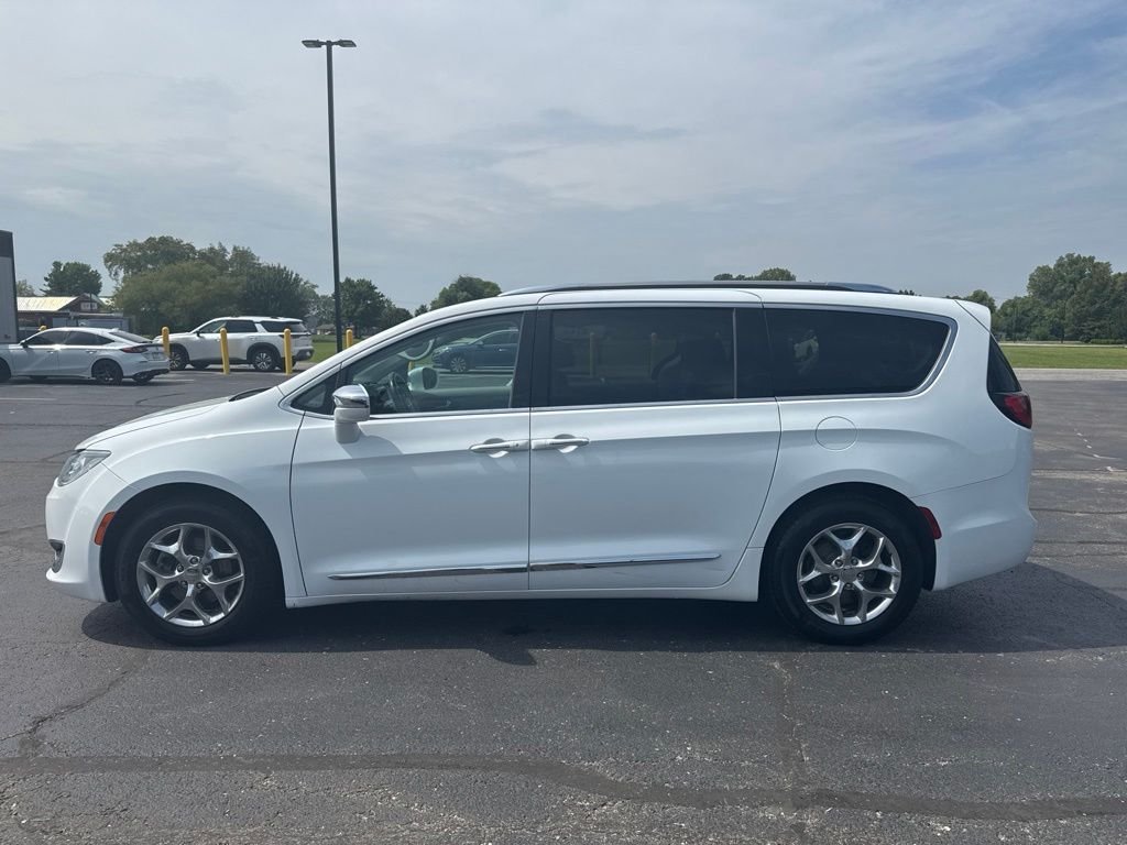 Used 2019 White Chrysler Limited image 6