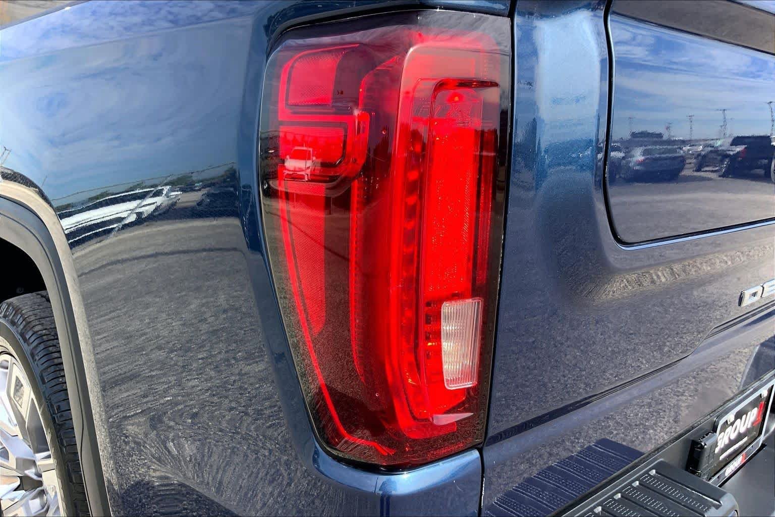 Used 2022 Pacific Blue Metallic GMC Denali image 28