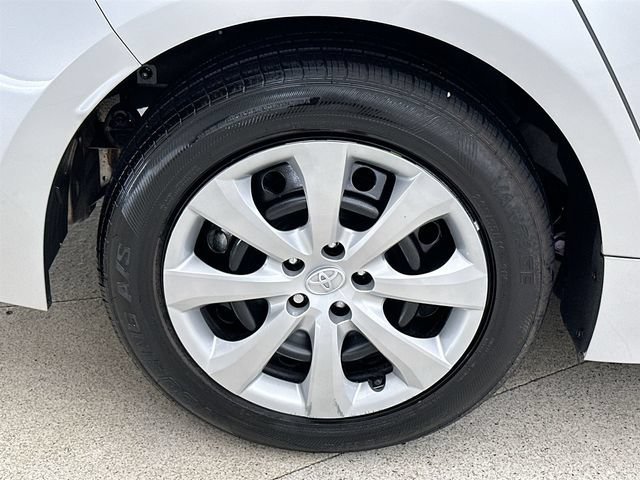 2025 Toyota Corolla LE - Photo 38