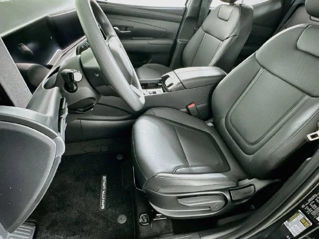 New 2027 Black Hyundai SE image 10