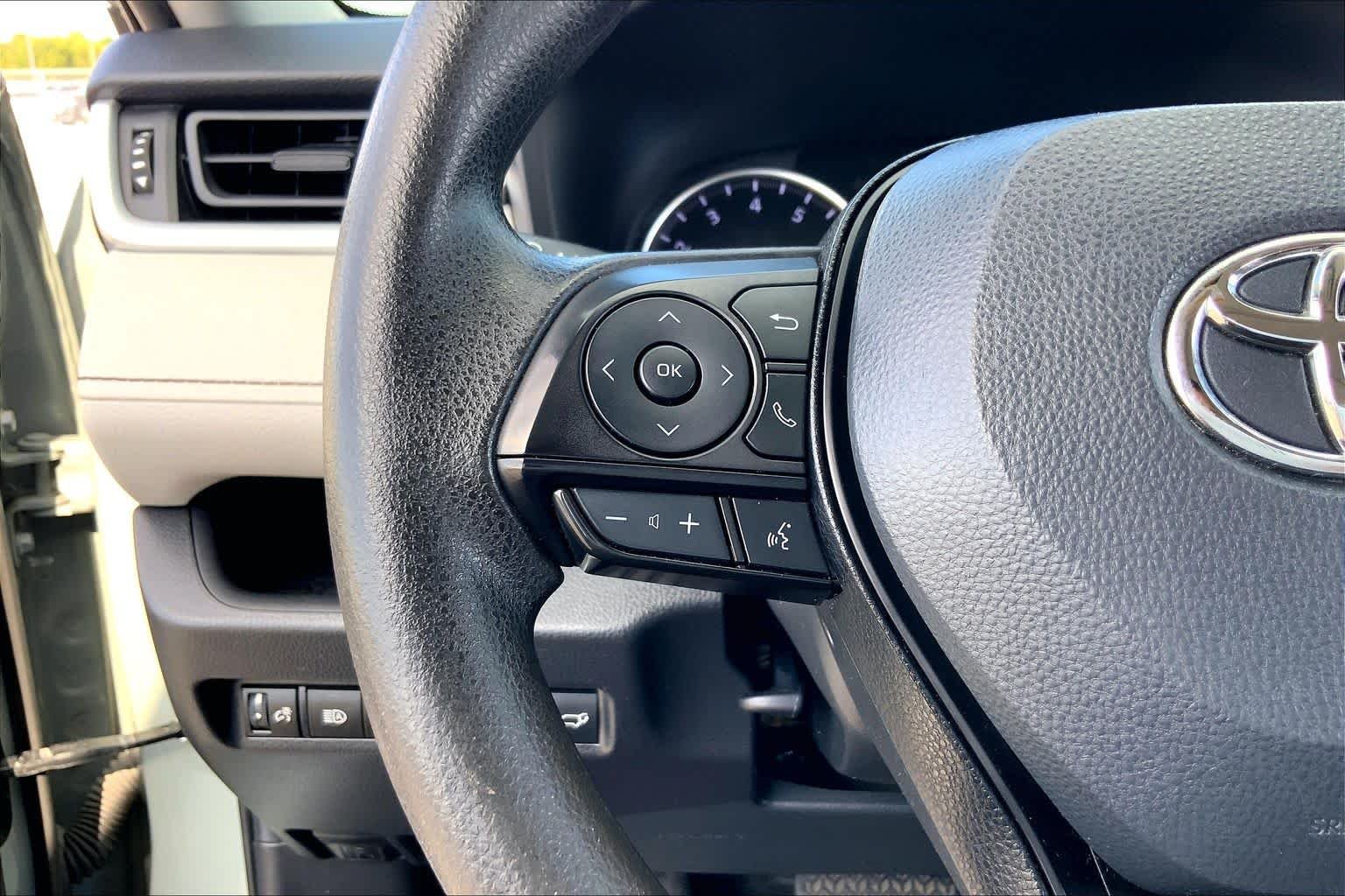 Used 2022 Lunar Rock Toyota XLE image 23