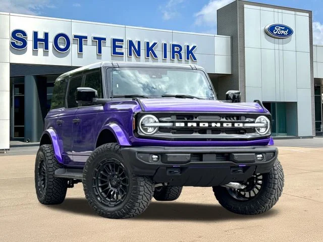 New 2026 Shadow Black Ford Outer Banks® image 1