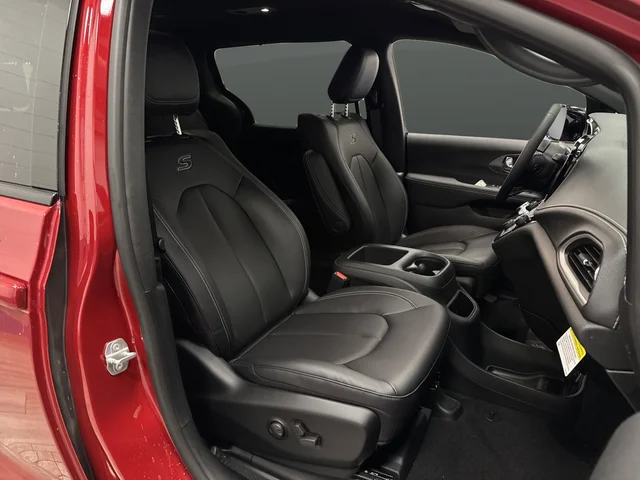 New 2026 Red Hot Pearl-Coat Exterior Paint Chrysler Select image 30