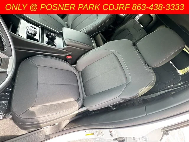 New 2026 Bright White Clear-Coat Exterior Paint Jeep Laredo image 19