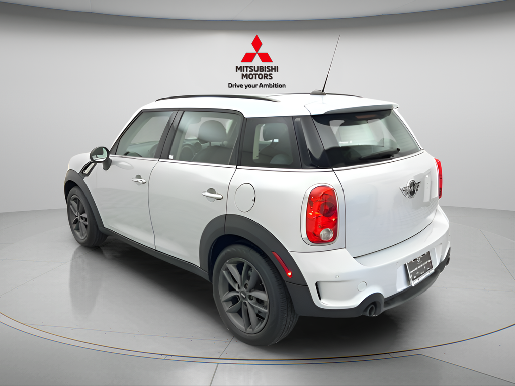 Used 2014 Crystal Silver Metallic MINI Base image 6