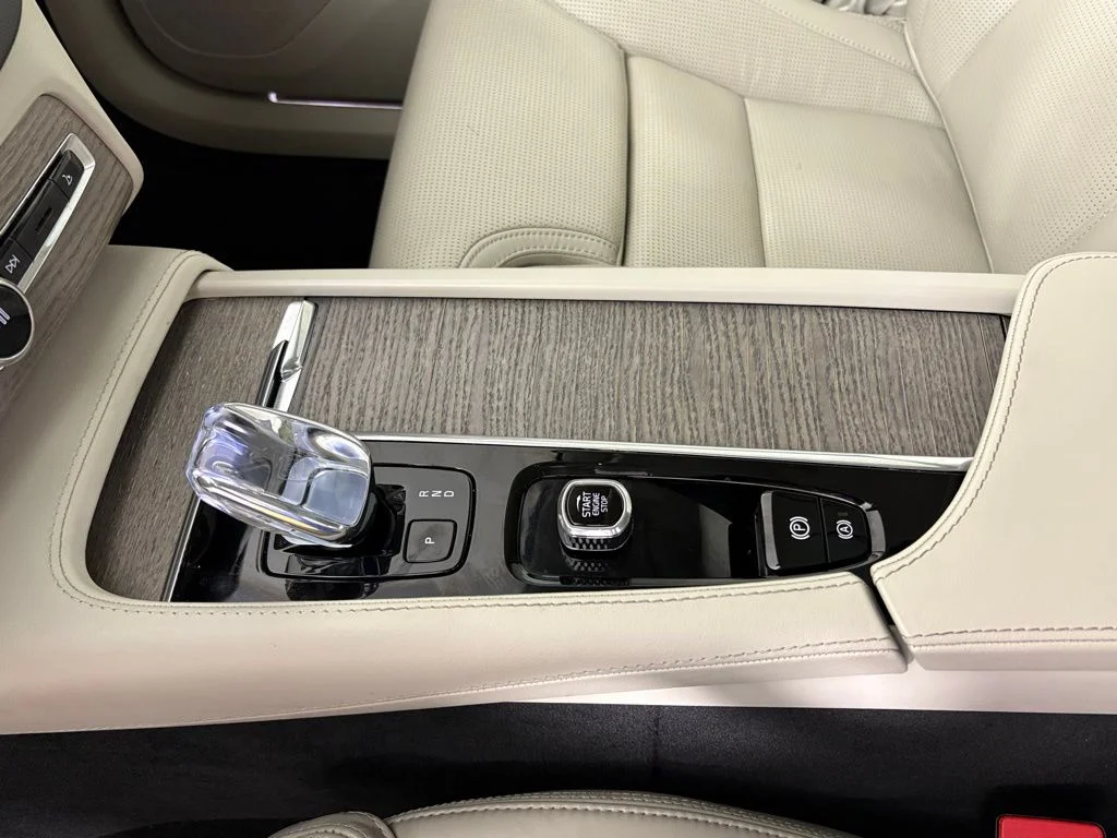 Used 2023 Crystal White Volvo Ultimate image 31