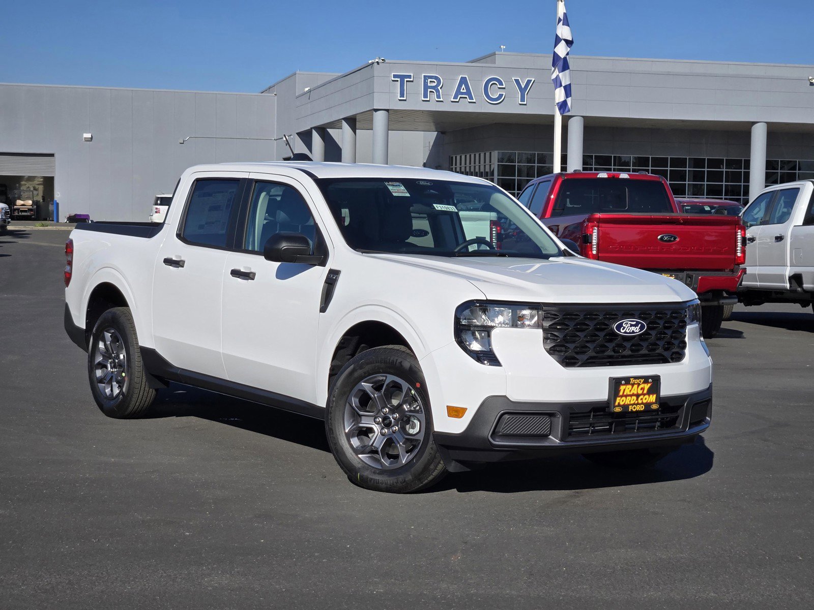 New 2026 Oxford White Ford XLT image 1