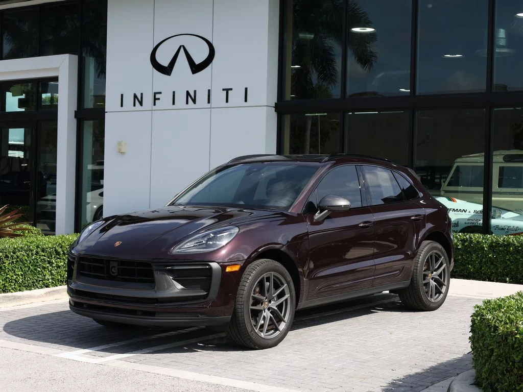 2025 Porsche Macan