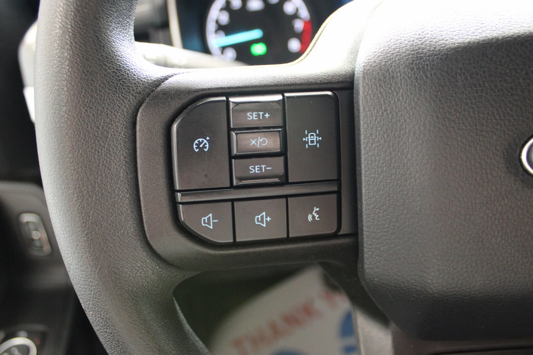 Used 2023 OXFORD WHITE Ford xl 4WD SUPERCREW 5.5