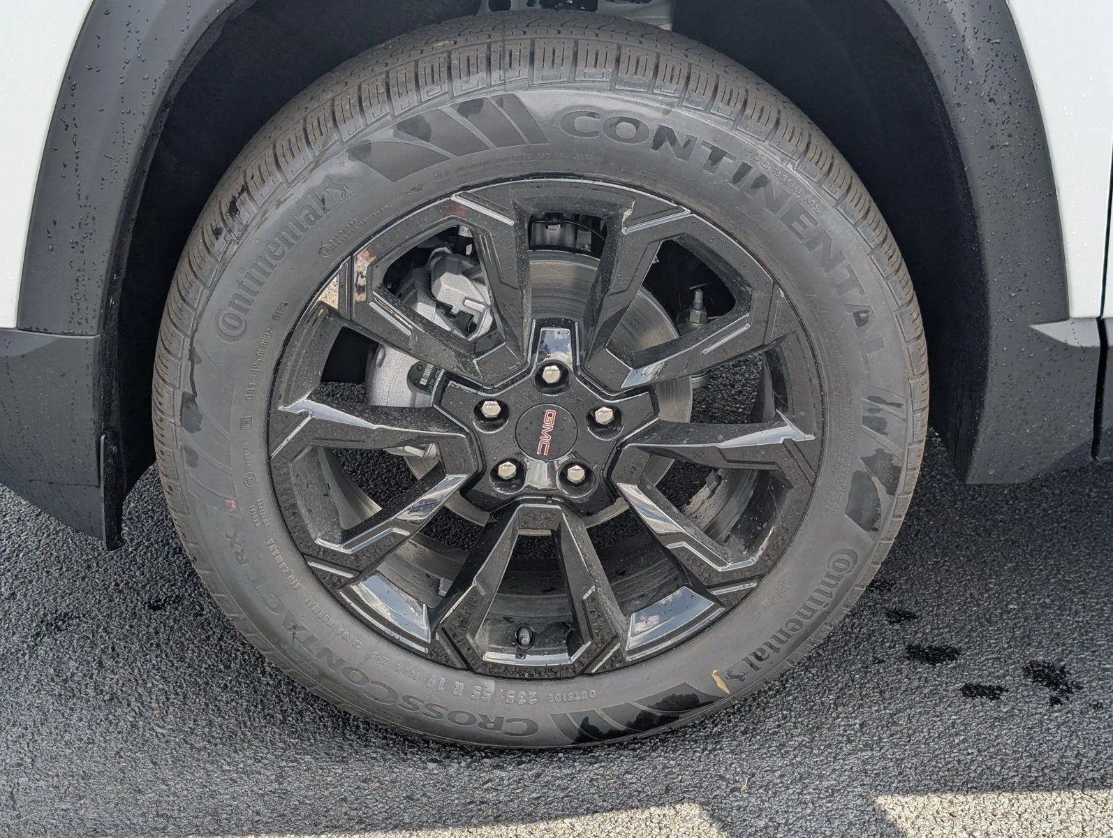 New 2026 Summit White GMC Elevation image 9
