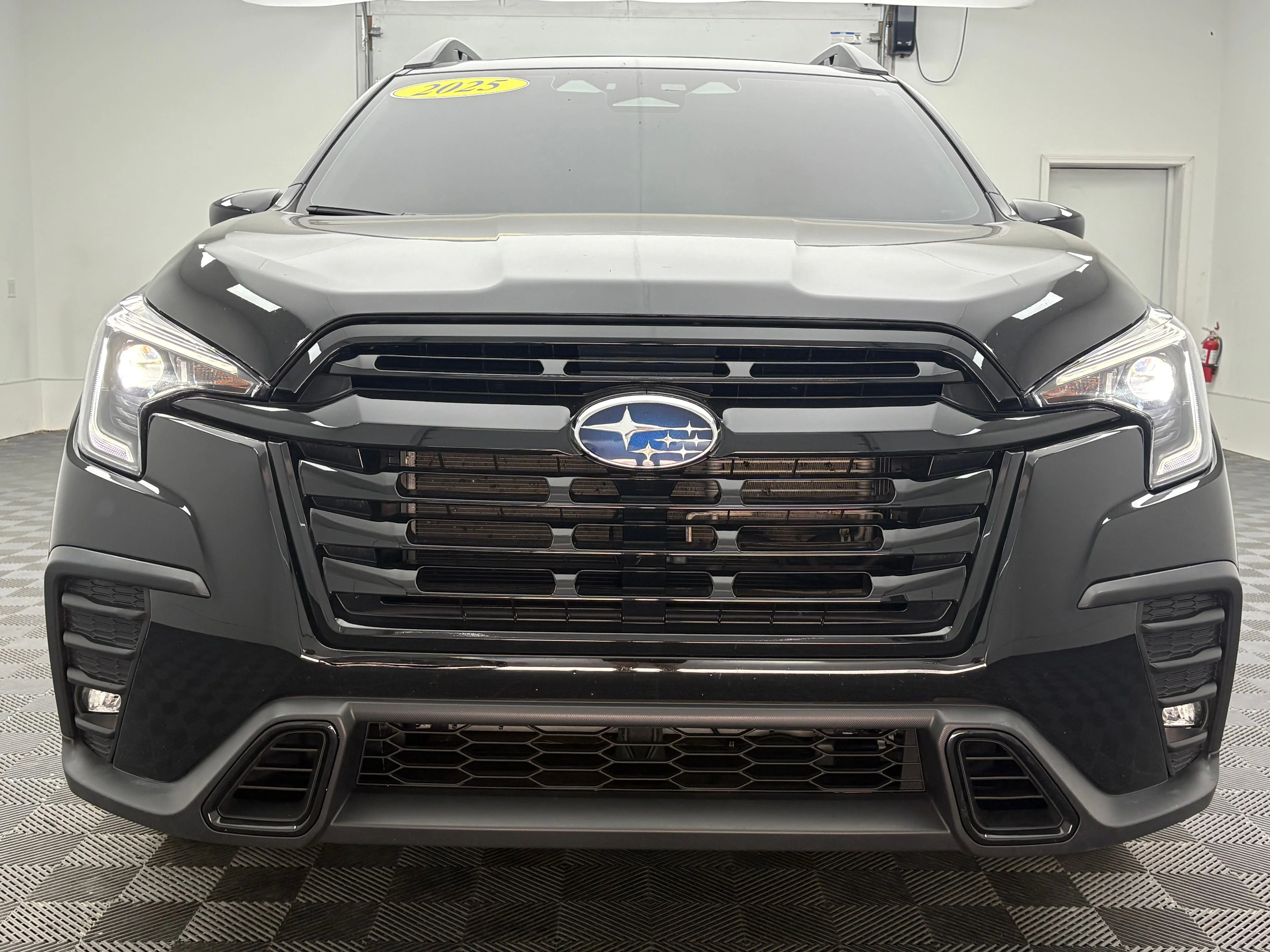 Used 2025 Crystal Black Silica Subaru Onyx Edition image 14