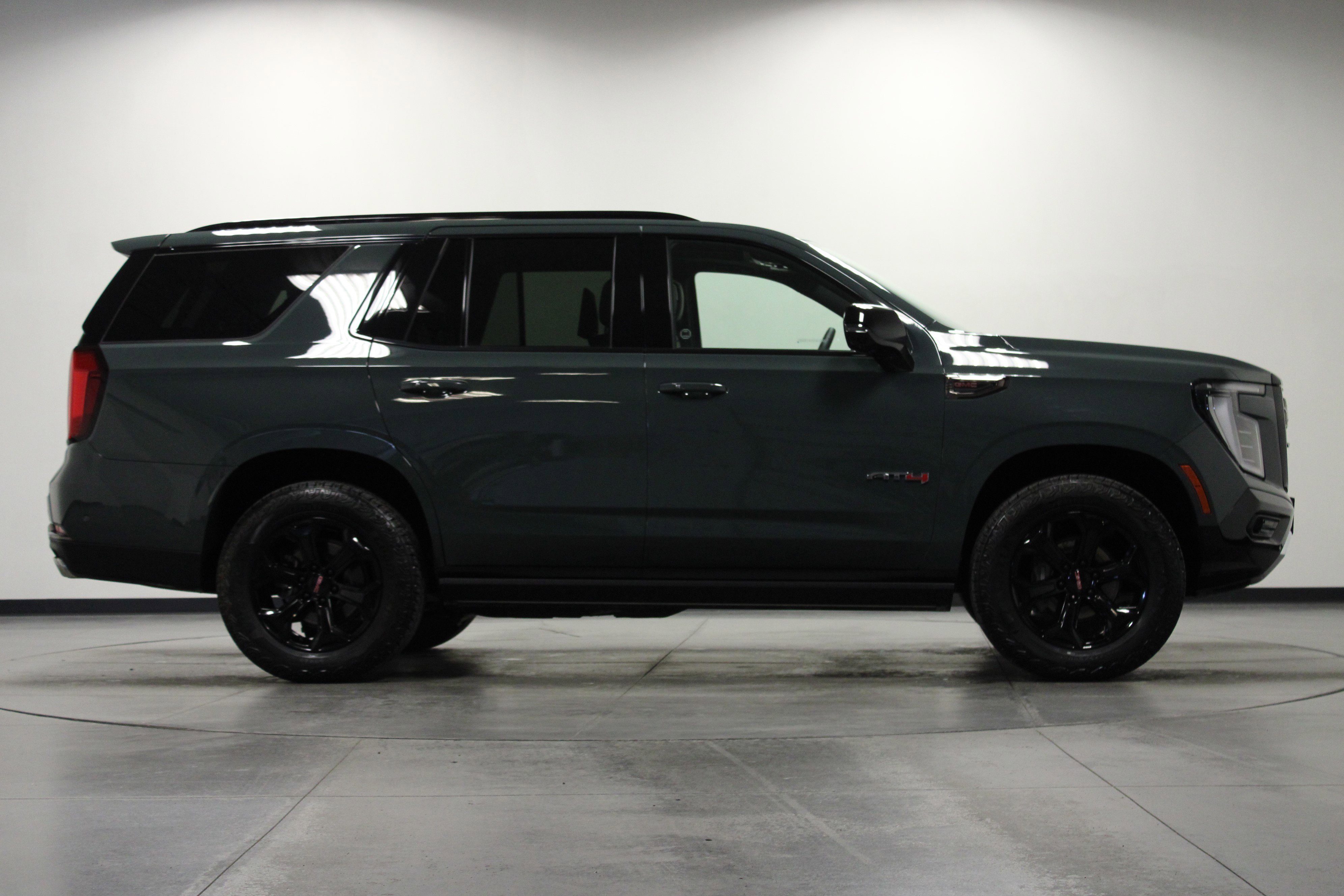 Used 2026 Midnight Pine GMC AT4 Ultimate image 3
