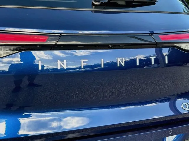 Used 2026 Grand Blue INFINITI LUXE image 11