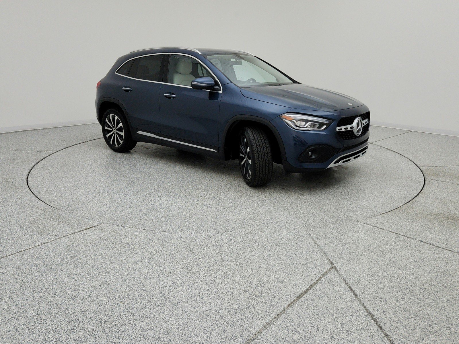 Used 2023 Denim Blue Metallic Mercedes-Benz GLA 250 image 4