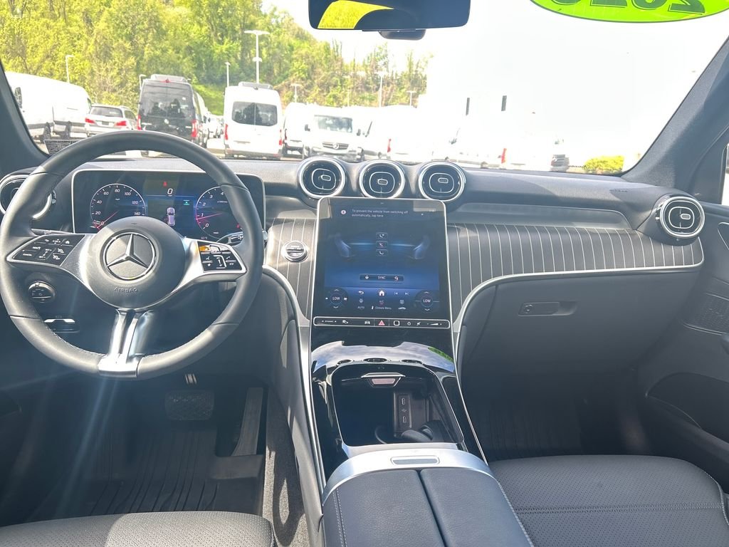 Used 2026 Black Mercedes-Benz GLC 300 image 12