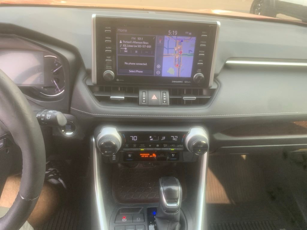 Used 2019 Pearl Toyota Limited image 17