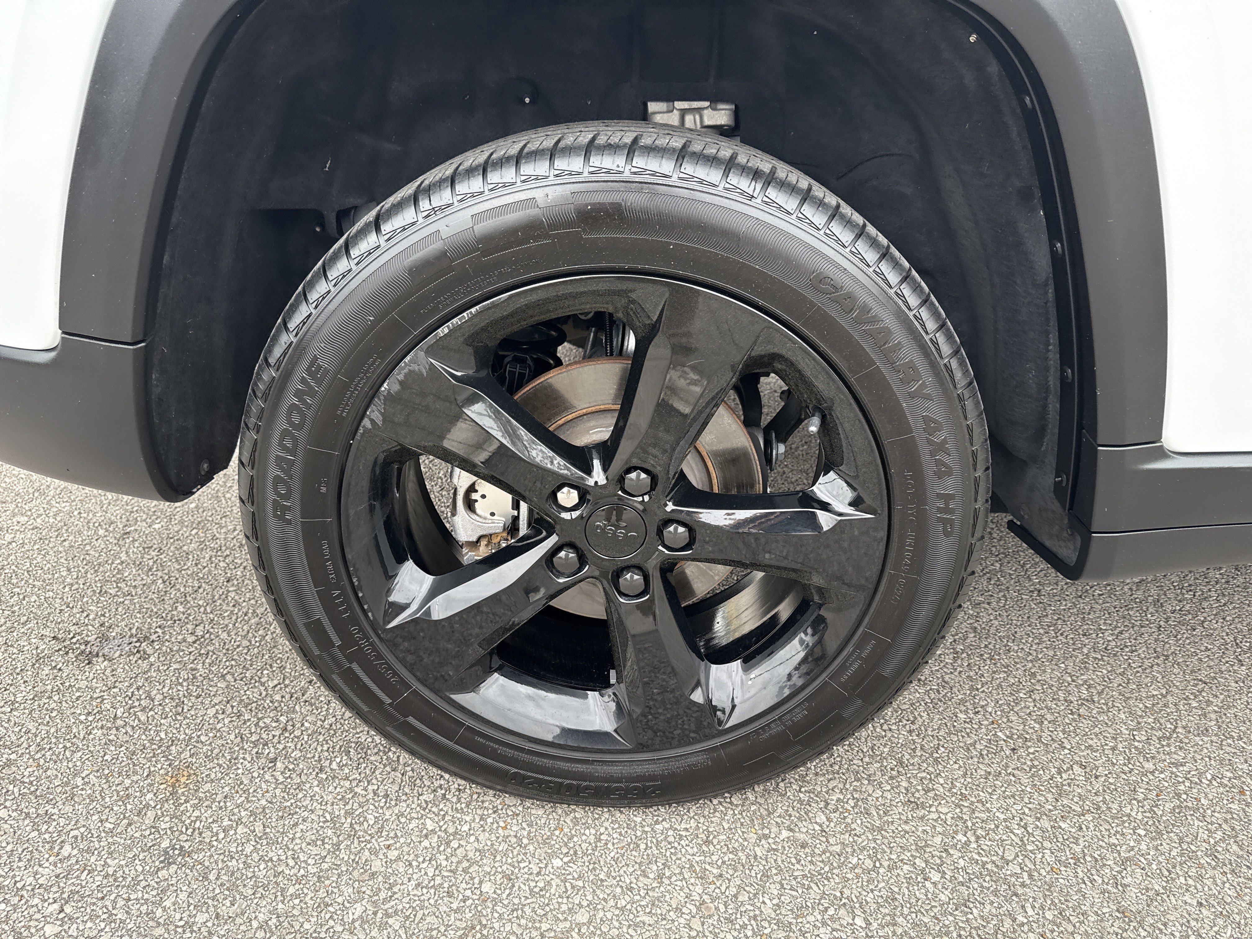 Used 2023 Bright White Clearcoat Jeep Altitude image 18